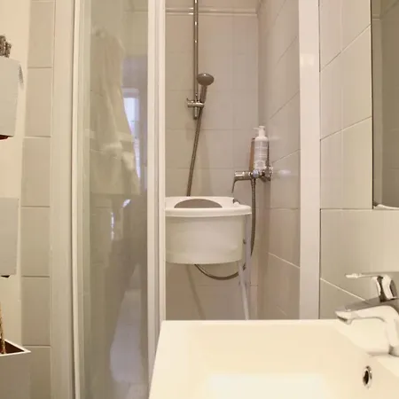 Apartment Charming Near Montmartre